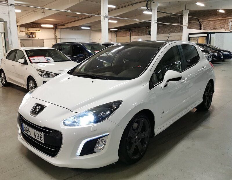 Vit Begagnad 2011 Peugeot 308 GTi Halvkombi | 64 900 kr (Marknadspris) - Bild 1/4