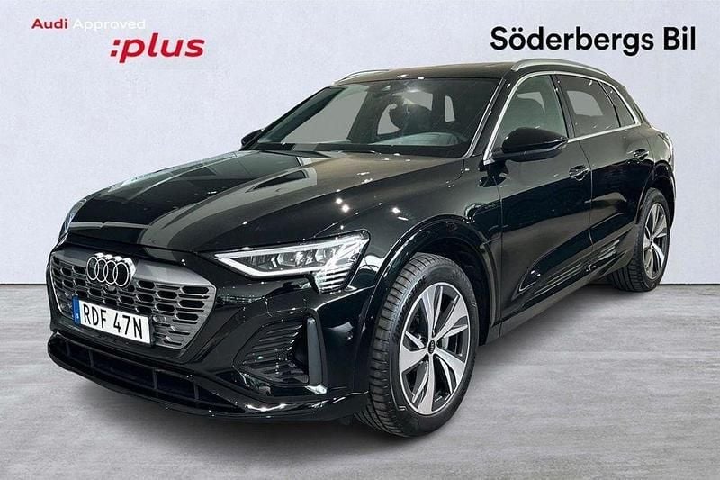 Mytsvart metallic Begagnad 2023 Audi Q8 e-tron S-Line SUV | 699 000 kr (Bra pris) - Bild 1/4