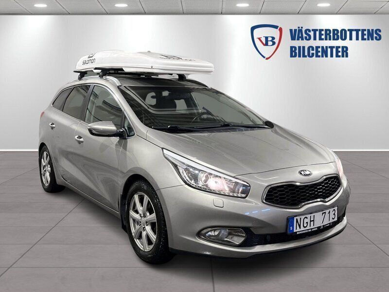 Grå Begagnad 2013 Kia Ceed Sportswagon Comfort Kombi | 89 900 kr (Marknadspris) - Bild 1/4
