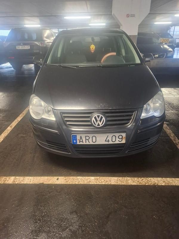 Begagnad VW Polo 80 HK (58 kW) 2008 Halvkombi