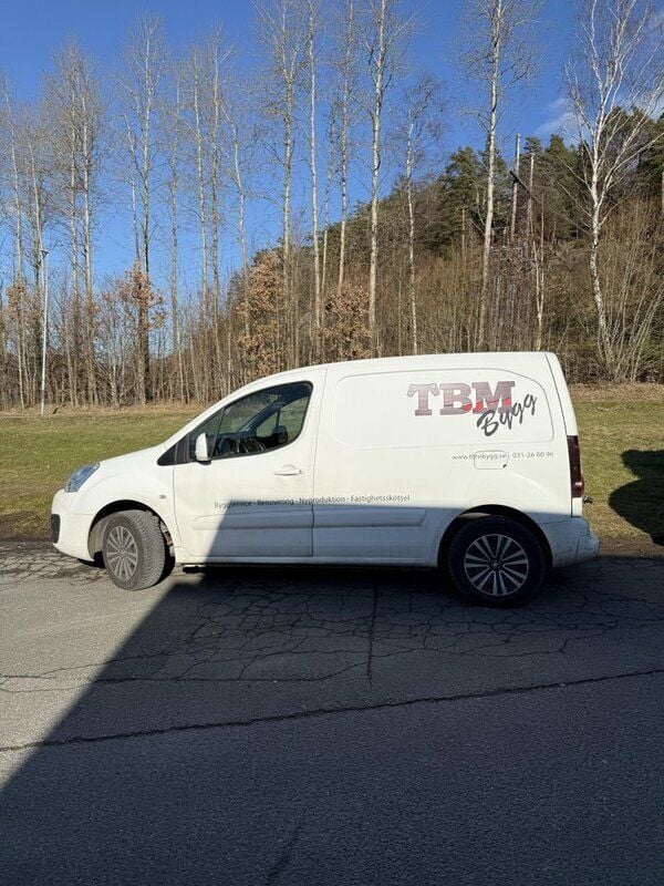 Begagnad 2017 Peugeot Partner Minibuss | 72 000 kr (Bra pris) - Bild 1/3