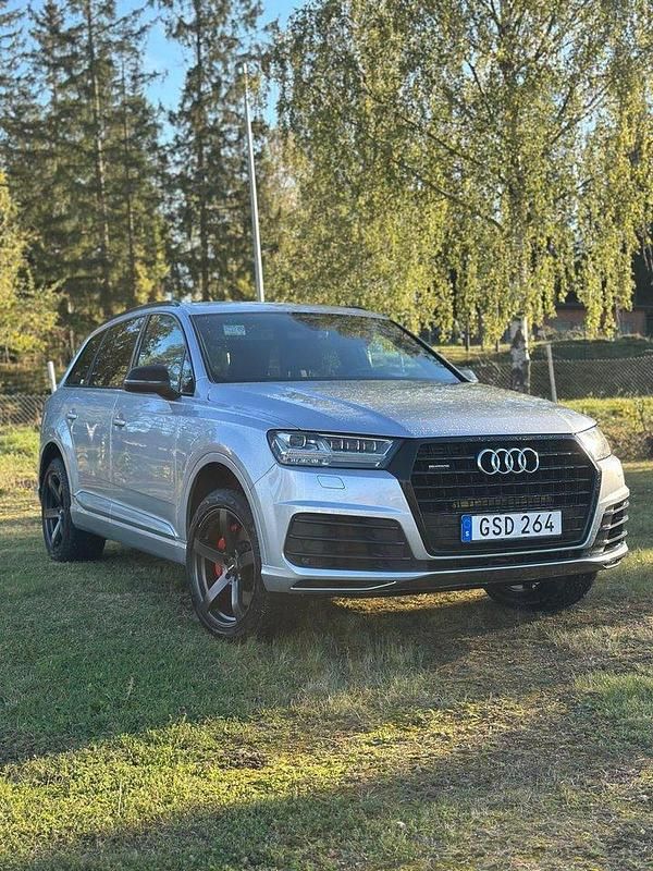 Silver Begagnad 2016 Audi Q7 S-Line SUV | 255 000 kr (Marknadspris) - Bild 1/4