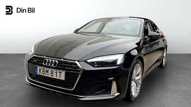 Brilliantsvart Begagnad 2021 Audi A5 Sportback Proline Halvkombi | 329 000 kr (Marknadspris) - Bild 1/4