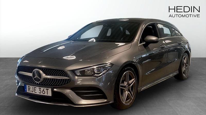 Svart Begagnad 2019 Mercedes CLA220 Shooting Brake AMG Kombi | 329 000 kr (Marknadspris) - Bild 1/4