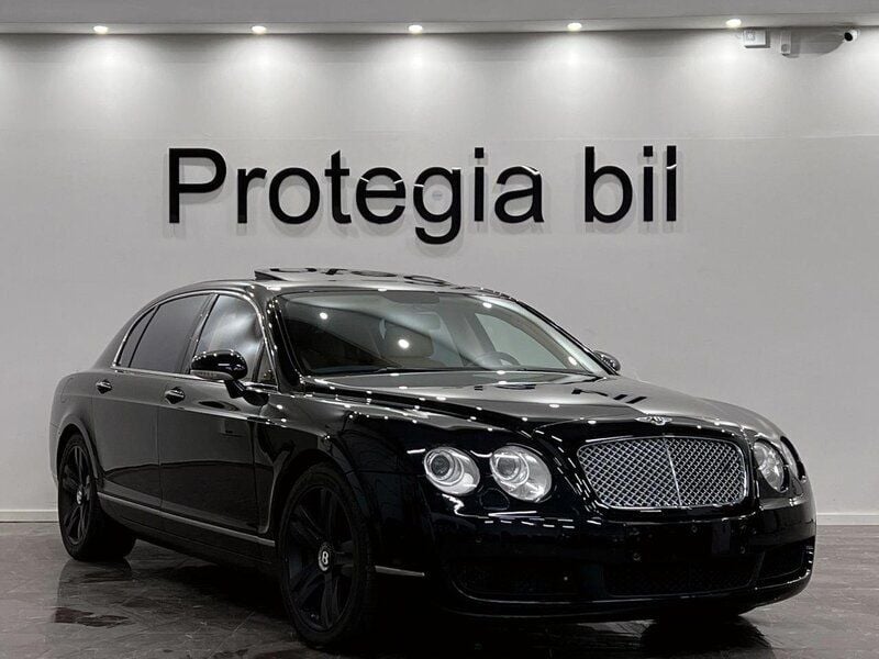 Begagnad Bentley Continental Flying Spur 561 HK (412 kW) 2006 Svart Sedan