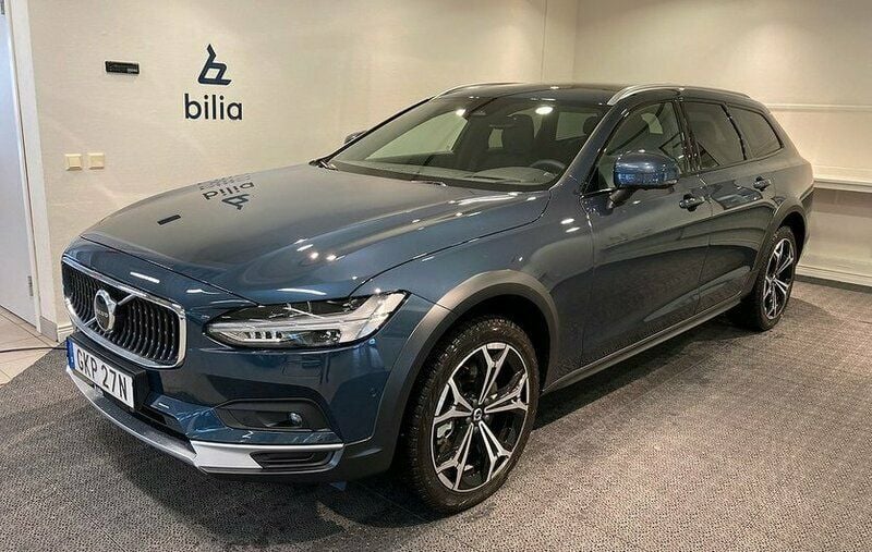 Blå Begagnad 2021 Volvo V90 CC Kombi | 564 500 kr - Bild 1/4