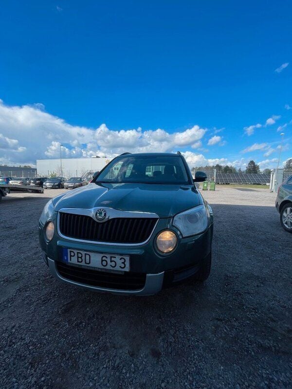 Grön Begagnad 2011 Skoda Yeti Experience SUV | 69 900 kr (Bra pris) - Bild 1/4