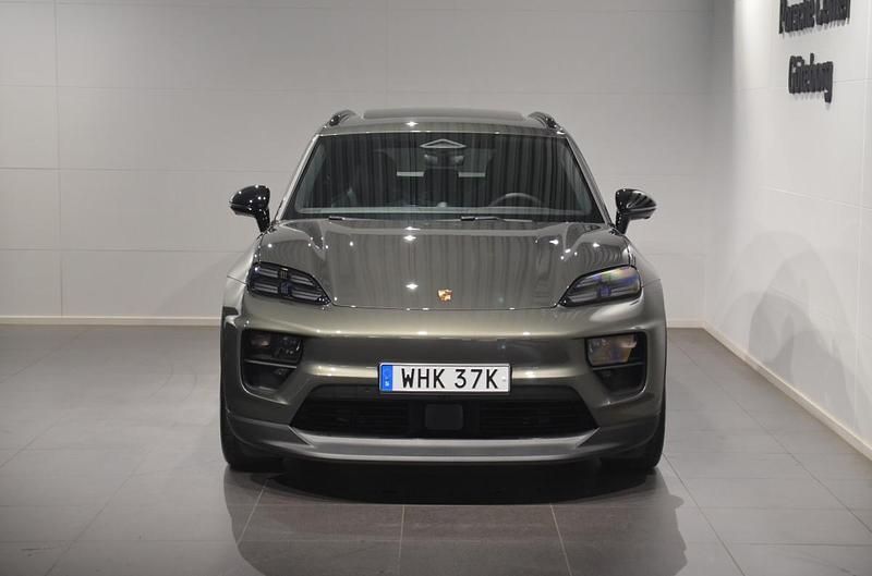 Ny Porsche Macan 300 kW (408 HK) 2025 Grön (green) SUV