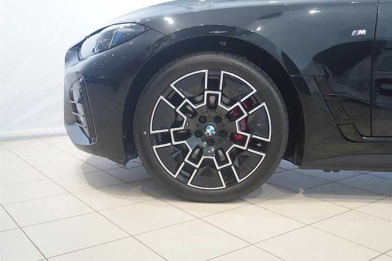 Begagnad BMW i4 Comfort Edition 442 kW (601 HK) 2026 Svart Sedan