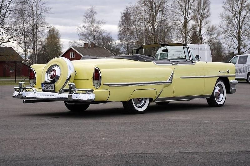 Begagnad Mercury Montclair 199 HK (146 kW) 1955 Saffron yellow Cab