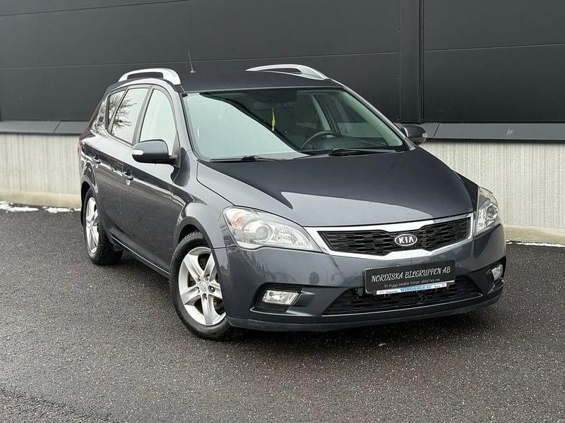 Begagnad Kia Ceed Sportswagon 116 HK (85 kW) 2010 Grå Kombi