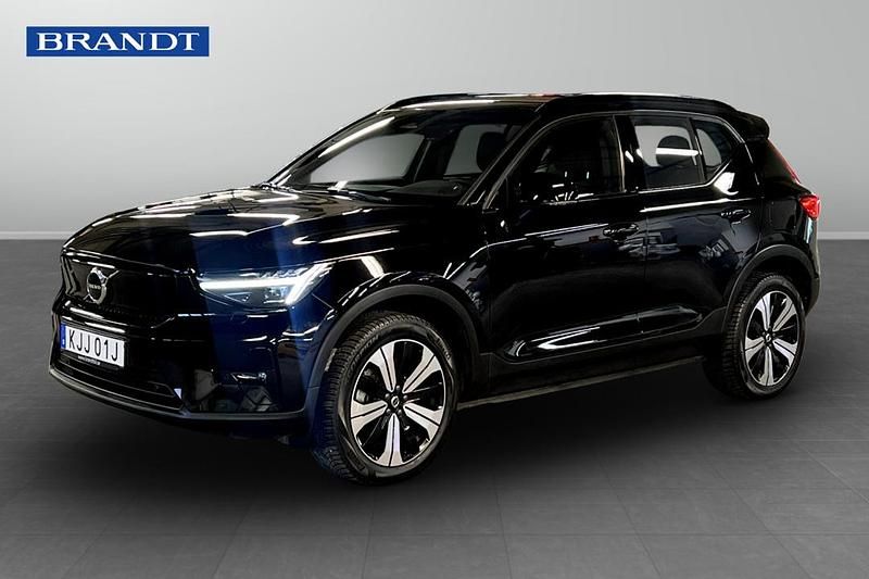 Begagnad Volvo XC40 Single Motor 175 kW (238 HK) 2023 Svart SUV