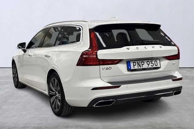 Begagnad Volvo V60 Inscription 341 HK (250 kW) 2021 Vit Kombi