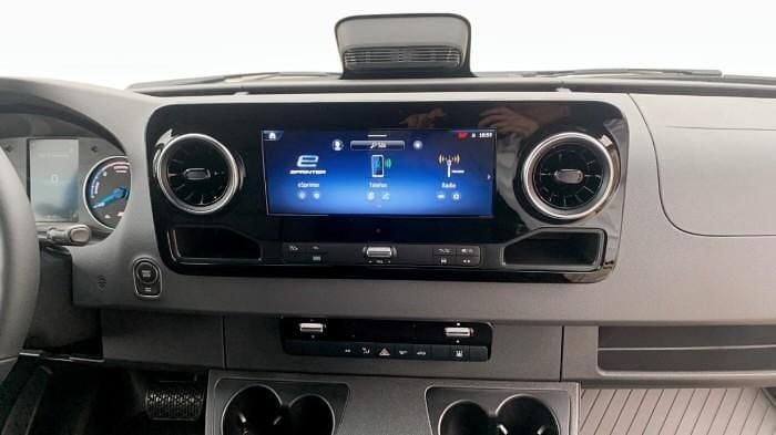 Ny Mercedes 420 11 kW (15 HK) 2026 Vit Pickup