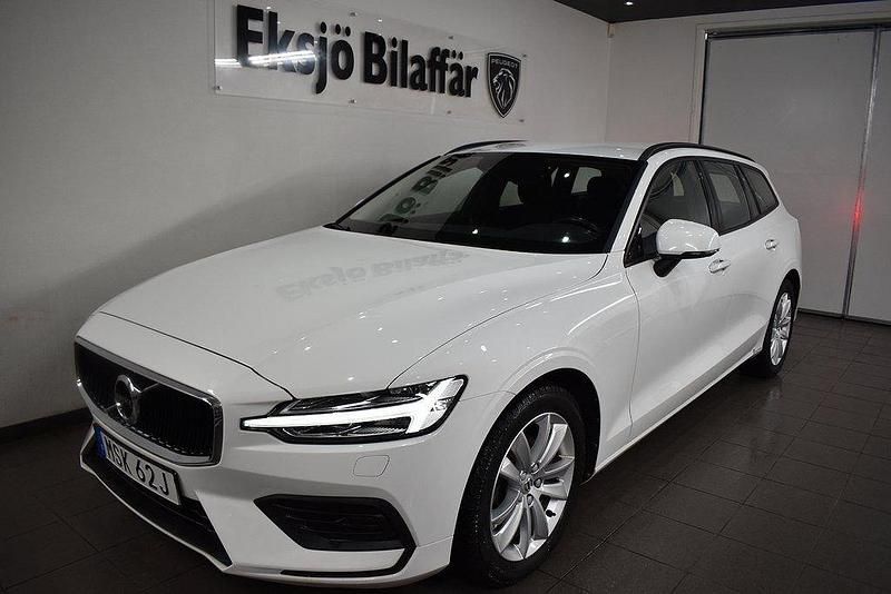 Vit Begagnad 2020 Volvo V60 Momentum Kombi | 229 500 kr (Bra pris) - Bild 1/4