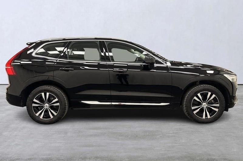Begagnad Volvo XC60 Core 355 HK (261 kW) 2023 Svart SUV