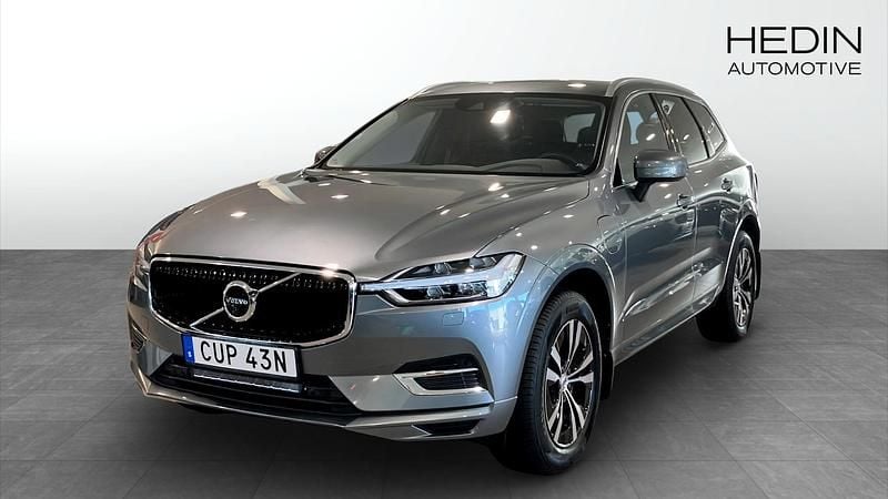 Grå (grey) Begagnad 2020 Volvo XC60 Momentum SUV | 329 900 kr (Superpris) - Bild 1/4