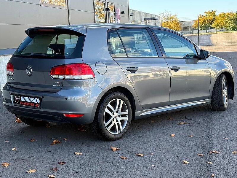 Begagnad VW Golf VII 105 HK (77 kW) 2012 Grå Halvkombi