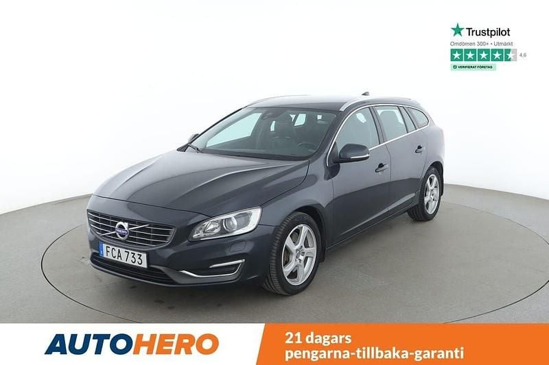 Grå Begagnad 2014 Volvo V60 Summum Kombi | 176 000 kr (Marknadspris) - Bild 1/3