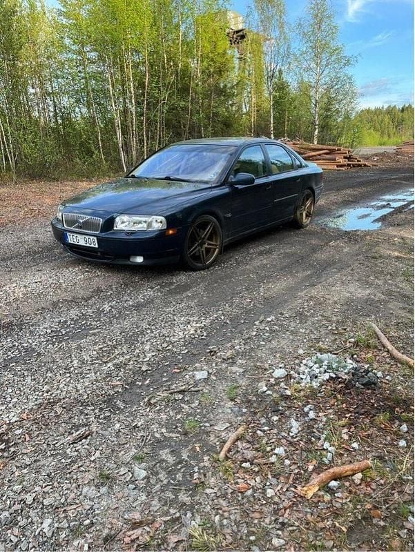 Blå Begagnad 2002 Volvo S80 Business Edition Sedan | 28 000 kr (Superpris) - Bild 1/2