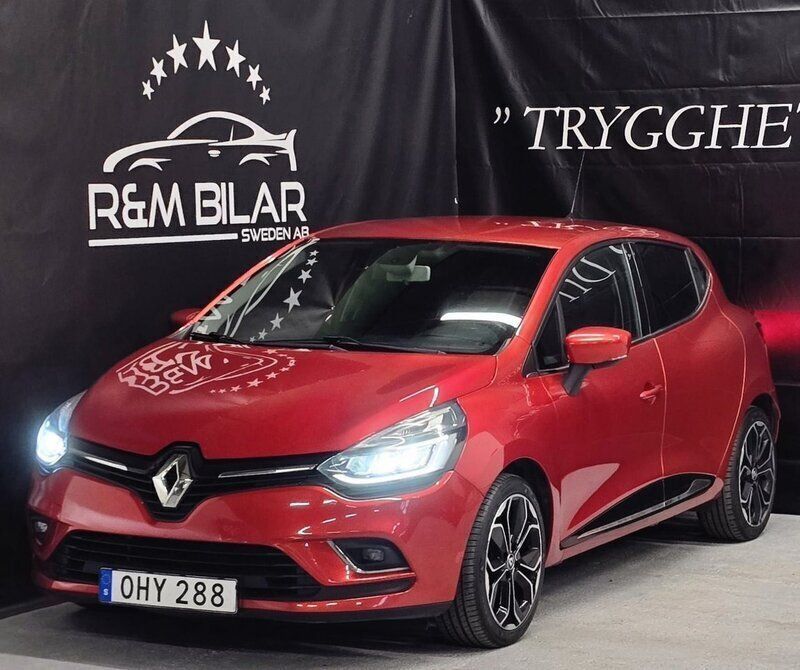 Röd Begagnad 2016 Renault Clio IV Halvkombi | 89 800 kr (Marknadspris) - Bild 1/4