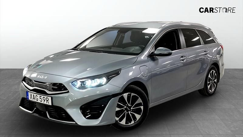 Begagnad Kia Ceed Sportswagon Advance 105 HK (77 kW) 2024 Grå Kombi