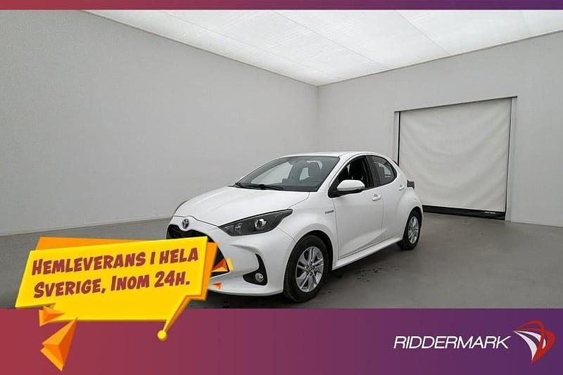 Begagnad Toyota Yaris Hybrid Active 116 HK (85 kW) 2021 Vit Halvkombi
