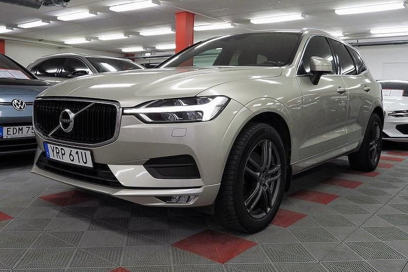Ljusbrun Begagnad 2020 Volvo XC60 Momentum SUV | 259 500 kr (Superpris) - Bild 1/4