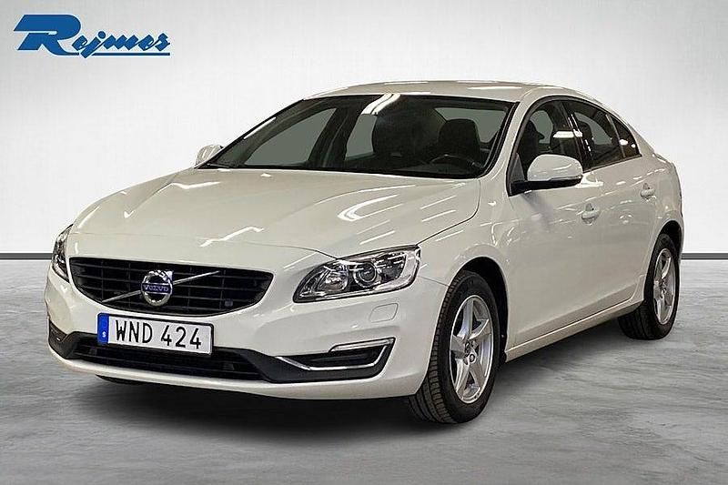 Ice vit Begagnad 2018 Volvo S60 Standard Sedan | 189 800 kr (Marknadspris) - Bild 1/4