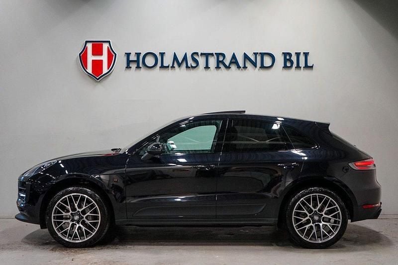 Svart Begagnad 2020 Porsche Macan S SUV | 529 900 kr (Marknadspris) - Bild 1/4