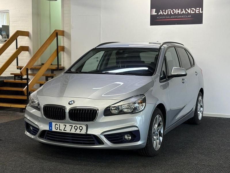 Silver Begagnad 2014 BMW 218 Active Tourer Sport Line Minibuss | 129 900 kr (Marknadspris) - Bild 1/4
