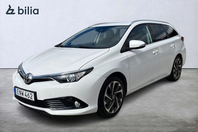 Vit Begagnad 2015 Toyota Auris Touring Sports Kombi | 139 900 kr (Marknadspris) - Bild 1/3