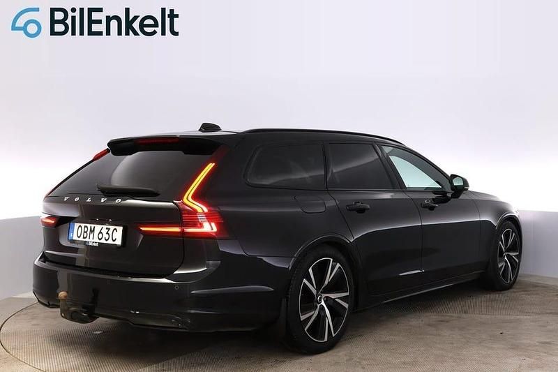 Begagnad Volvo V90 R-Design 200 HK (147 kW) 2020 Svart Kombi