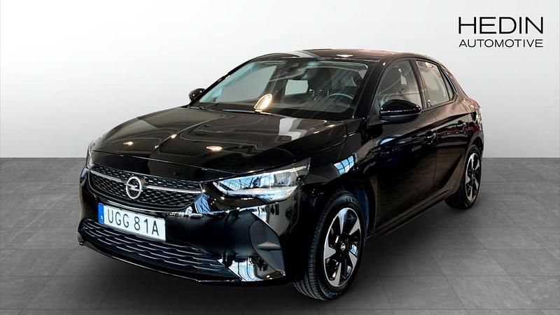 Svart (black) Begagnad 2022 Opel Corsa-e Halvkombi | 189 900 kr (Lite dyr) - Bild 1/4