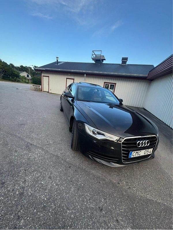 Grå Begagnad 2012 Audi A6 Sedan | 68 000 kr - Bild 1/4