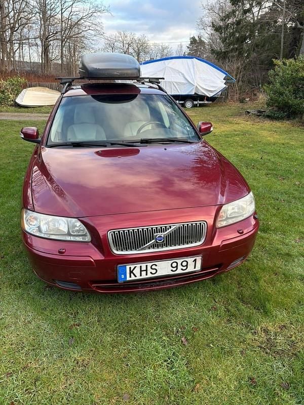 Begagnad 2007 Volvo V70 Kombi | 39 000 kr (Marknadspris) - Bild 1/4