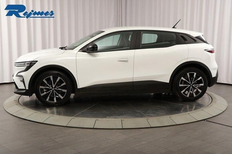 Begagnad Renault Mégane IV Evolution 96 kW (131 HK) 2023 Glaciär vit