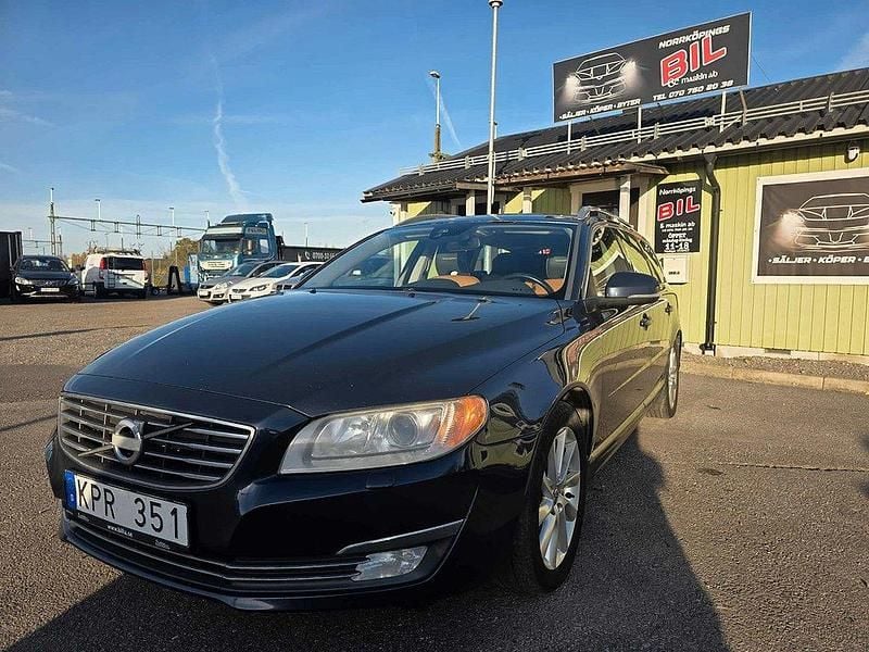 Blå Begagnad 2013 Volvo V70 Executive Kombi | 74 500 kr (Dyr) - Bild 1/4