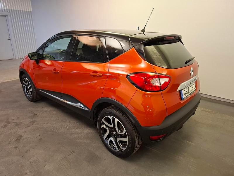 Begagnad Renault Captur Dynamique 120 HK (88 kW) 2017 Flerfärgad SUV