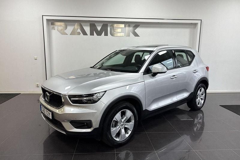 Silver Begagnad 2019 Volvo XC40 Momentum SUV | 309 000 kr (Marknadspris) - Bild 1/4