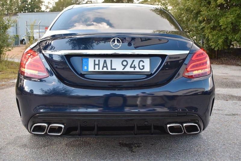 Begagnad Mercedes C63 AMG 245 HK (180 kW) 2015 Mörkblå Sedan
