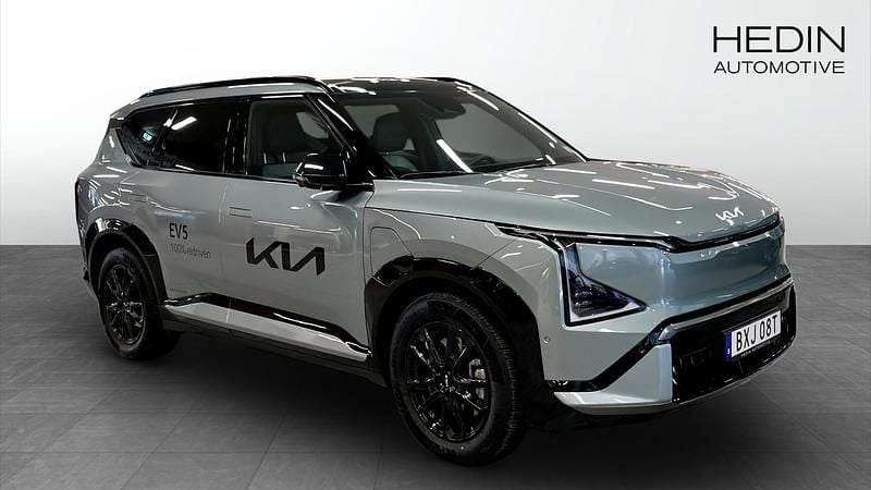 Grön Begagnad 2025 Kia EV5 GT-Line SUV | 634 900 kr - Bild 1/4