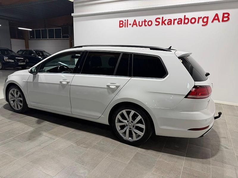 Begagnad VW Golf VIII GT 150 HK (110 kW) 2020 Vit Kombi