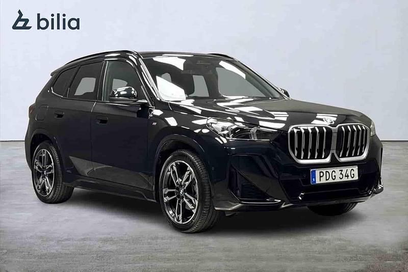 Svart Begagnad 2025 BMW X1 SUV | 439 000 kr - Bild 1/1