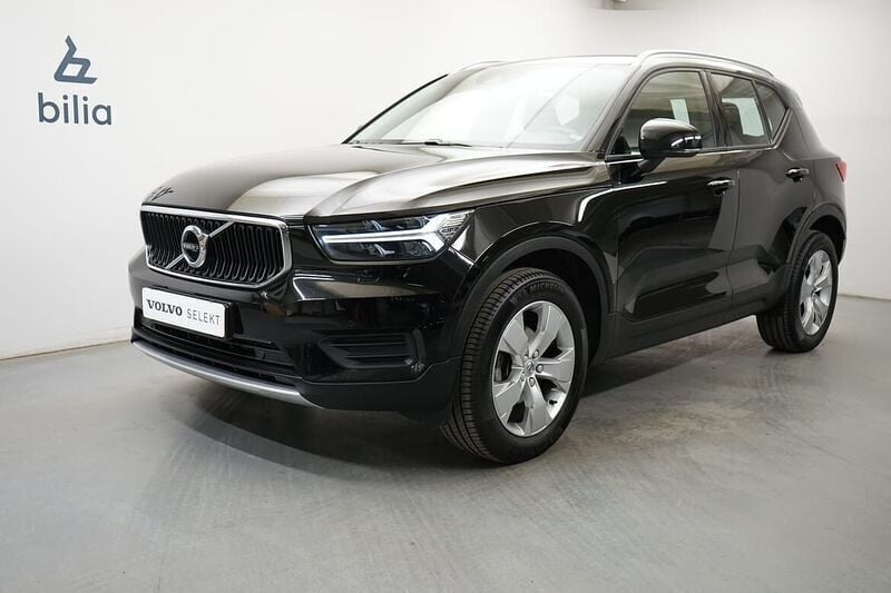 Svart Begagnad 2021 Volvo XC40 Momentum SUV | 279 900 kr (Bra pris) - Bild 1/3