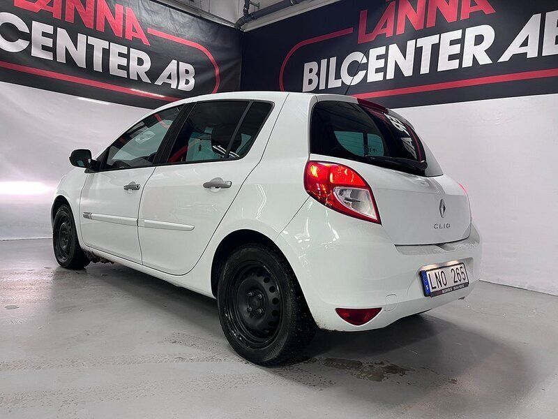 Begagnad Renault Clio R.S. 75 HK (55 kW) 2010 Vit Halvkombi