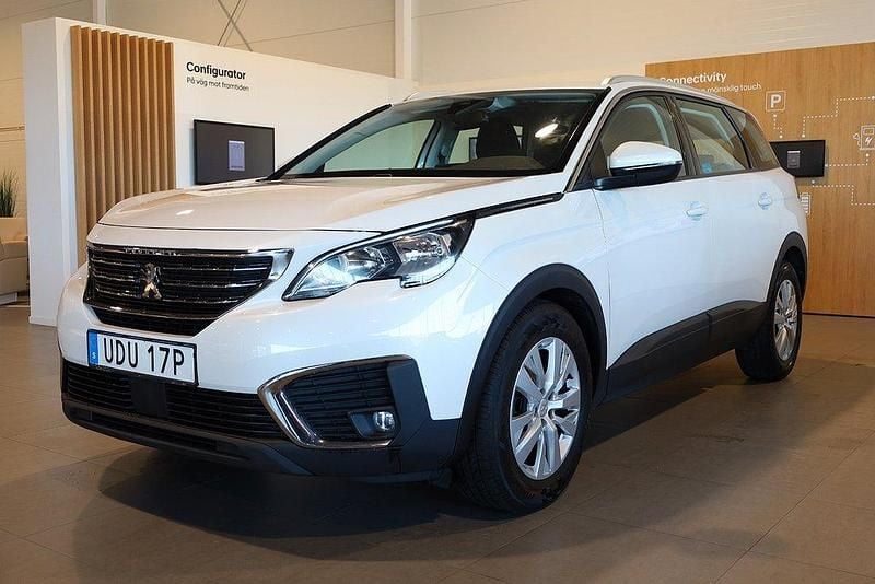 Vit Begagnad 2019 Peugeot 5008 Active+ Minibuss | 204 900 kr (Marknadspris) - Bild 1/3