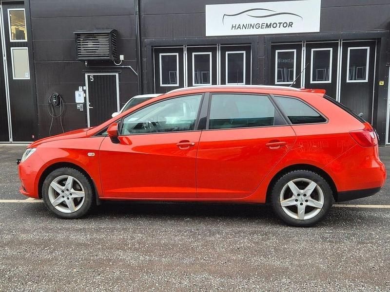 Begagnad Seat Ibiza 110 HK (80 kW) 2016 Röd Kombi