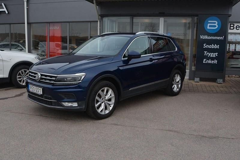Mörkblå Begagnad 2017 VW Tiguan GT SUV | 199 900 kr (Bra pris) - Bild 1/4