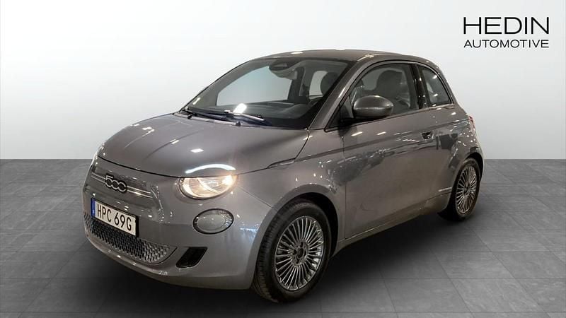 Grå (grey) Begagnad 2022 Fiat 500e Icon Halvkombi | 209 900 kr (Superpris) - Bild 1/4